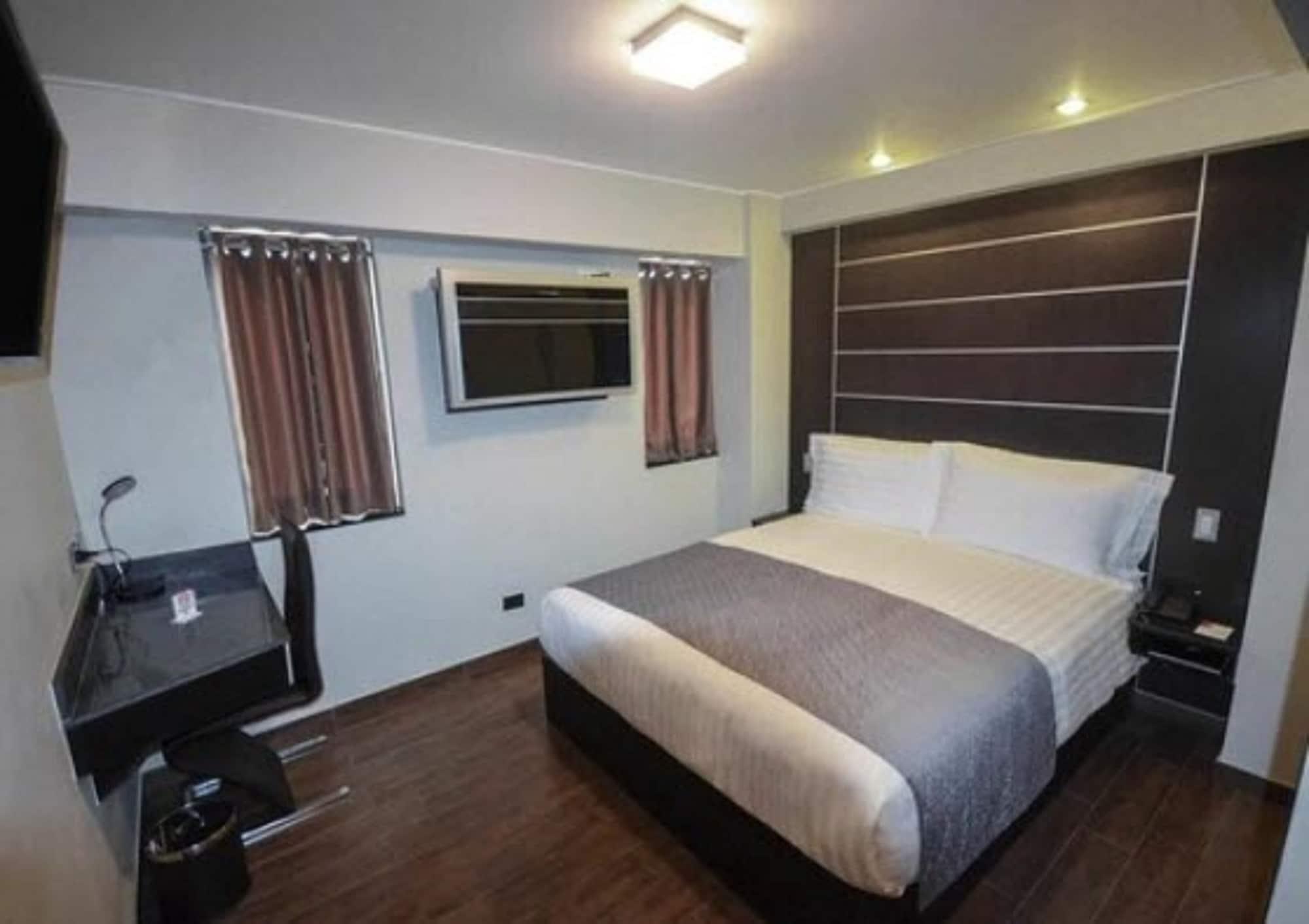 Qp Hotels Trujillo Exterior photo
